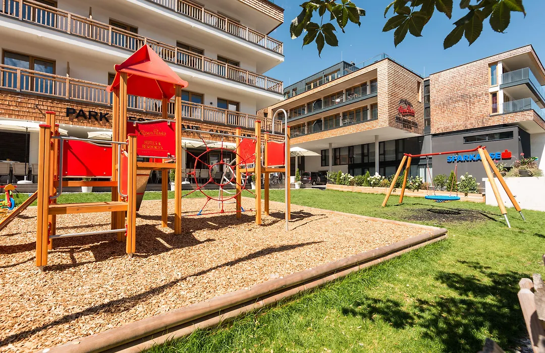 AlpenParks Hotel&Apartment Central Zell am See-1